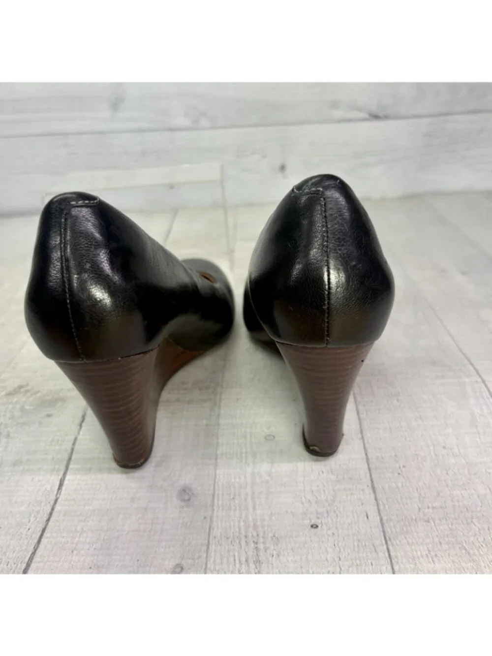 Clarks Leather Wedge Pumps Womens 8.5 M Black Comfort Office Work Career Shoes - Picture 6 of 11